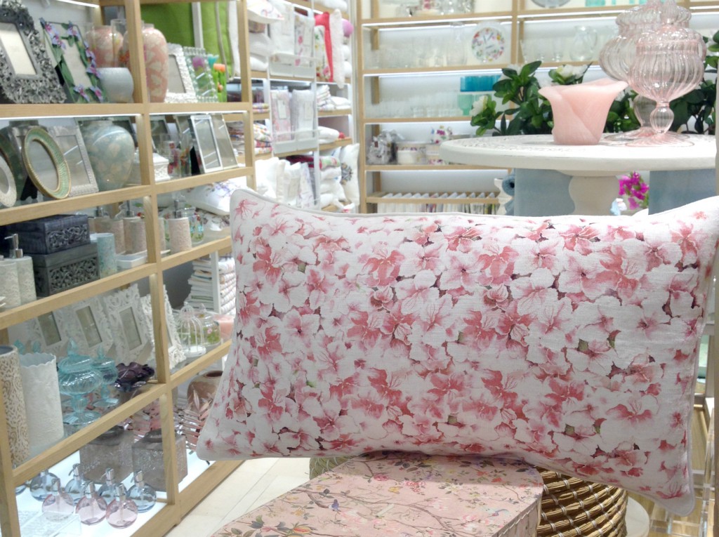 Zara Home SCS Wien Kissen Bilderrahmen