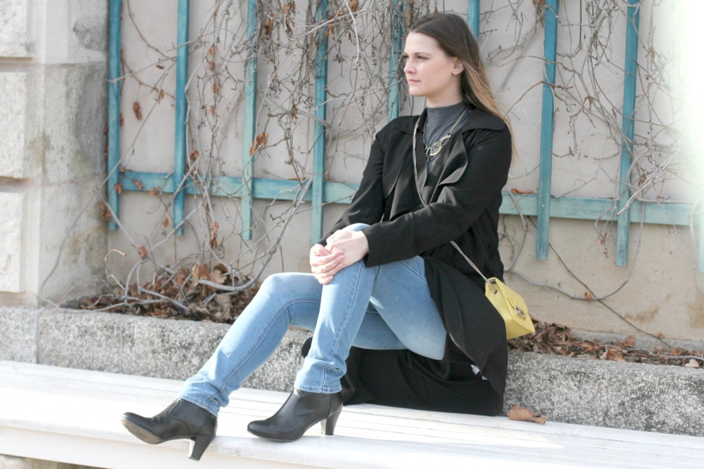 Blogger Outfit Furla Metropolis Trenchcoat Fashionblogger Wien