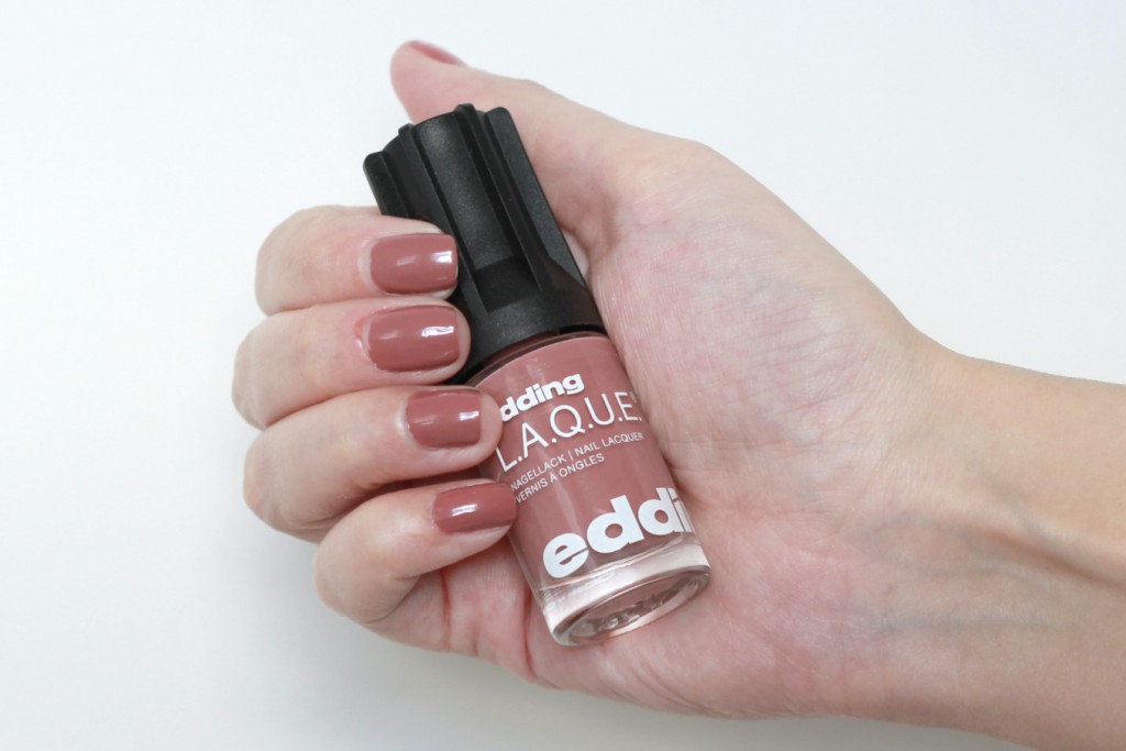 Edding Laque Nagellack Swatch