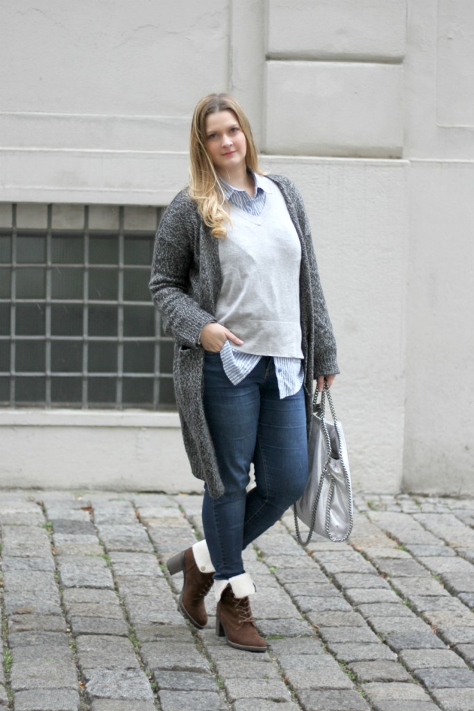 blogger-outfit-cozy-office-style-cardigan-streifenbluse-zara