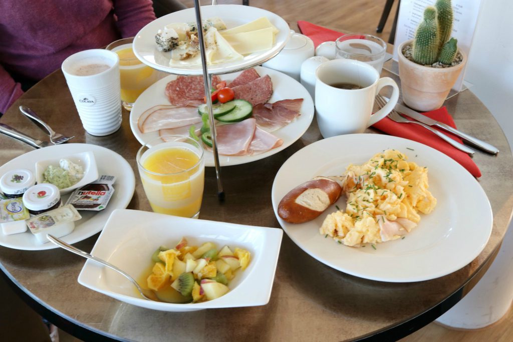 Graz Amedia Luxury Suites Fruhstuck