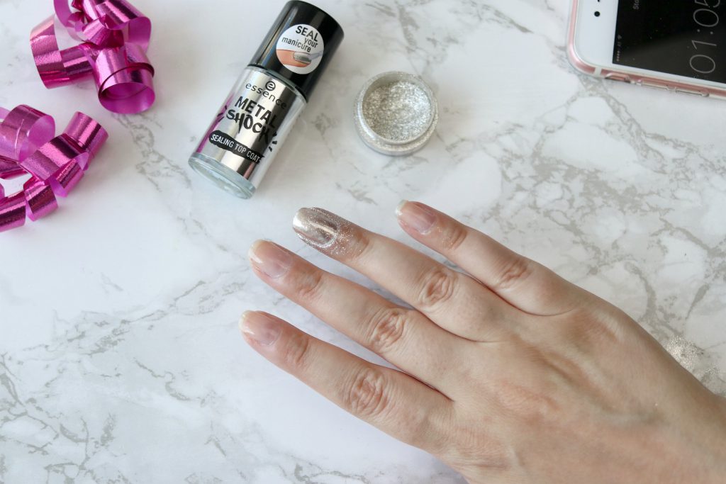 essence metal shock nail powder 01 mirror mirror on the nail