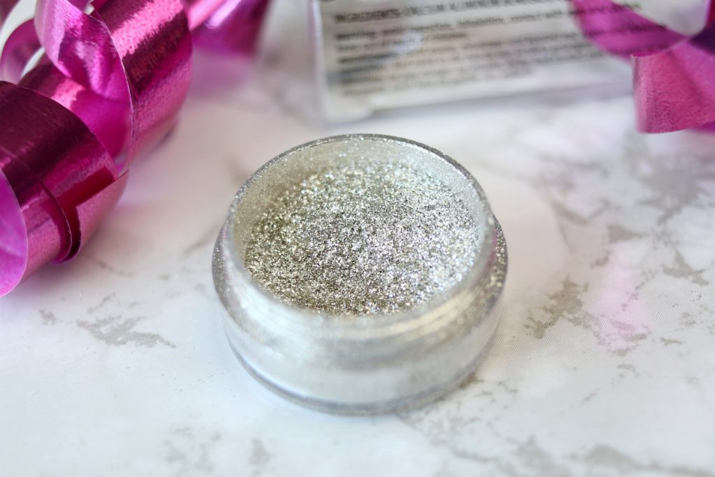 essence metal shock nail powder 01 mirror mirror on the nail
