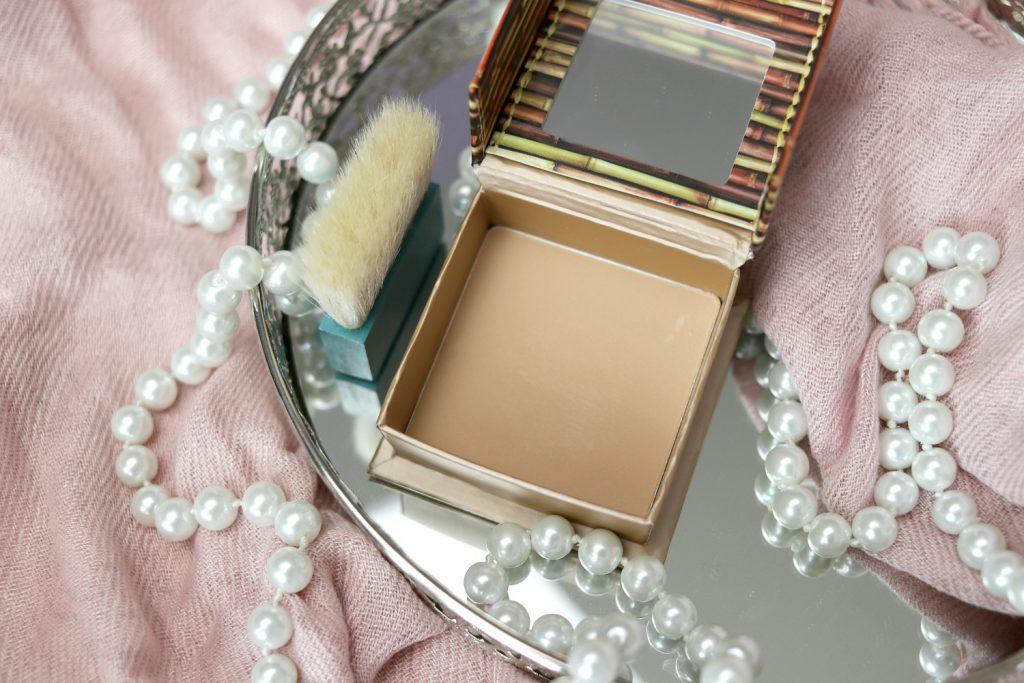 Benefit Hoola lite